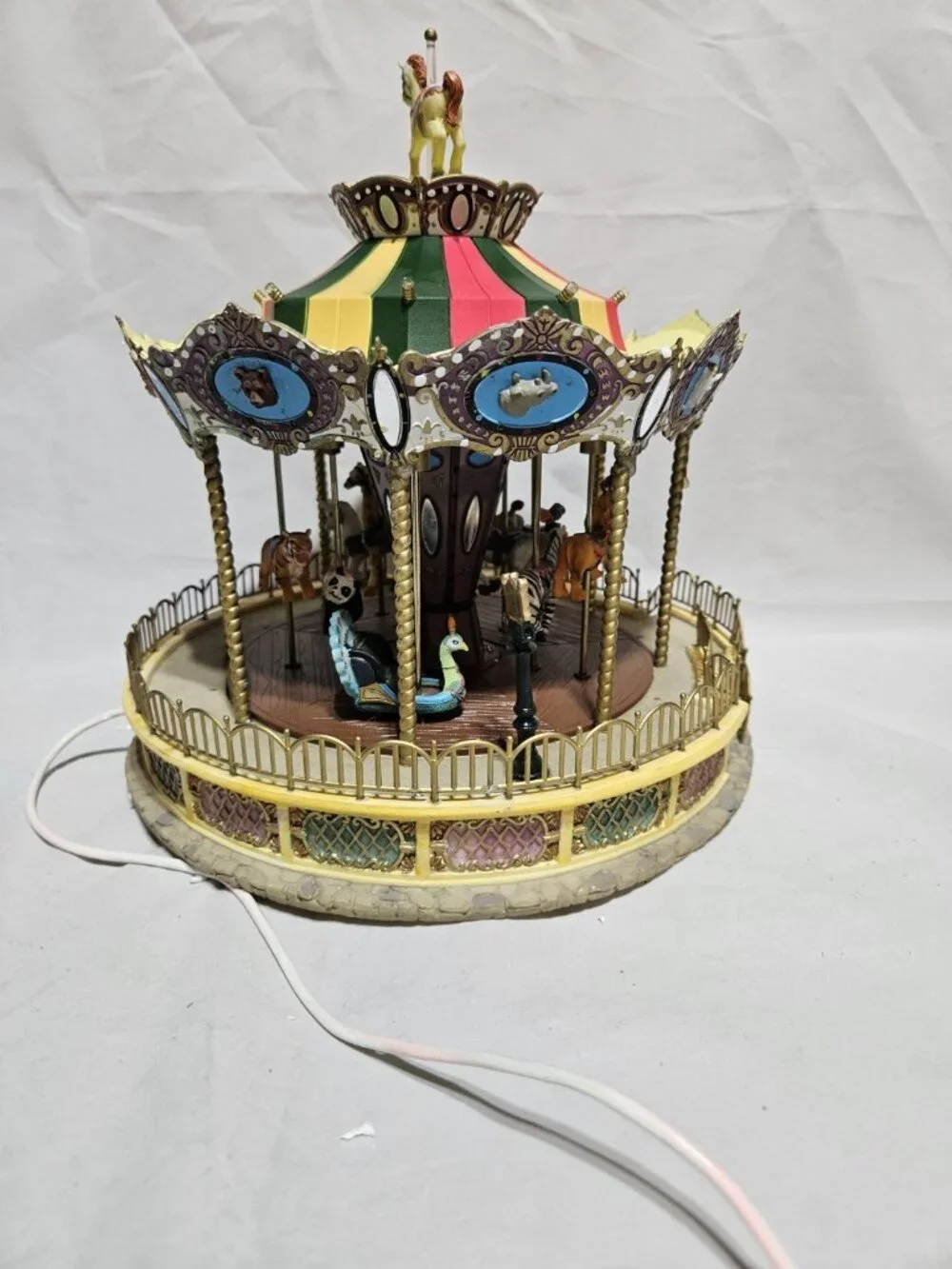 Lemax Belmont Carousel 44171 Village Collection Animated Lighted Musical WORKS